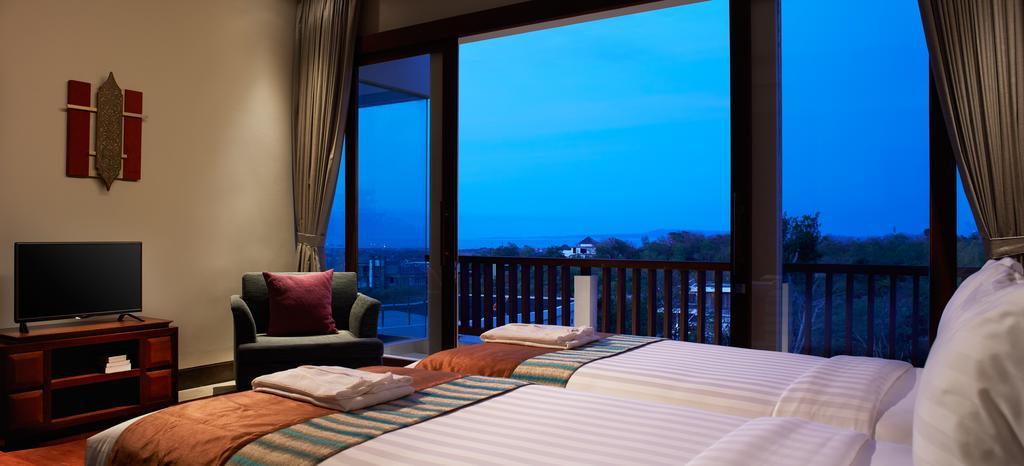 Sun Island Suite & Spa Goa Gong Kuta  Room photo